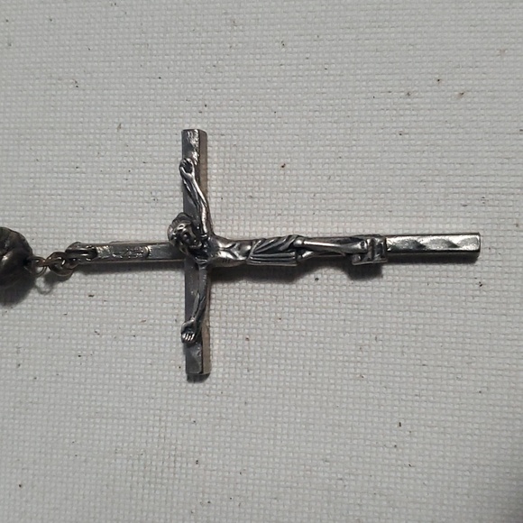 Italian Silver Rose Beads Rosary Cross 22in - Picture 2 of 6